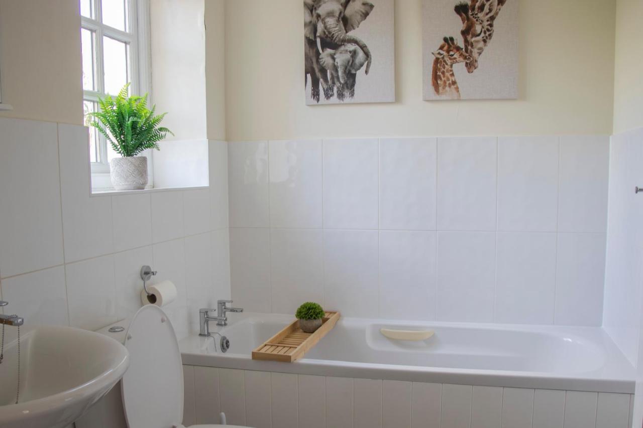 Lovely 3-Bedroom Apartment In Colchester Ngoại thất bức ảnh